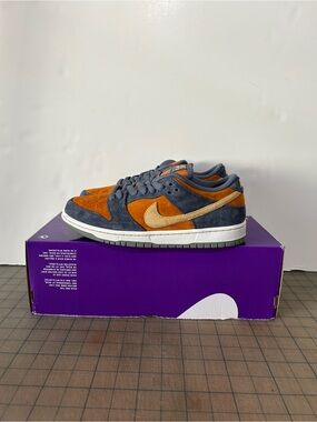 Nike Dunk Low SB ‘Light Carbon Monarch’